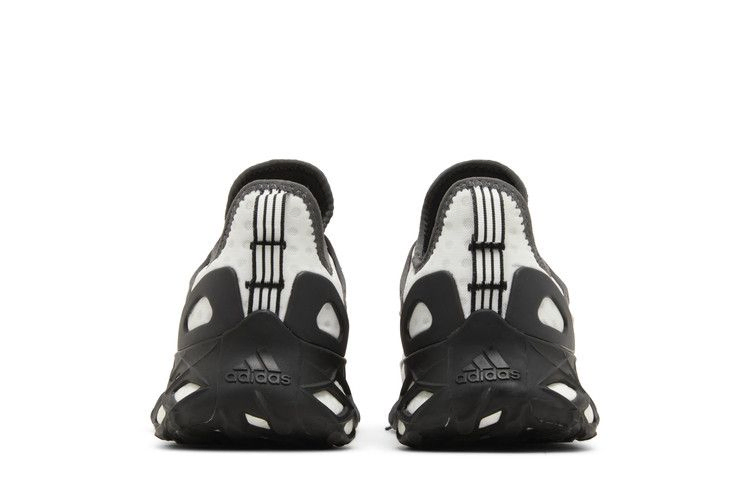 web-boost-white-red-carbon-hq6993_05