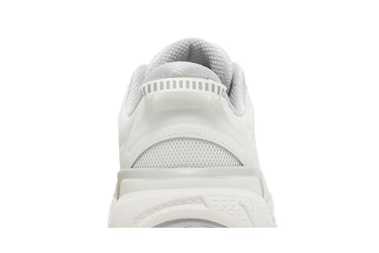 clifton-l-triple-white-1114770-wwh_06