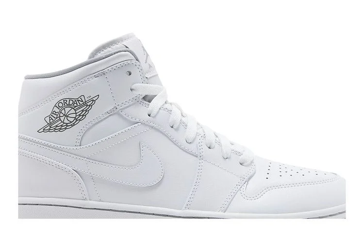 Krossovki-Air-Jordan-1-Mid-White-Wolf-Grey-1