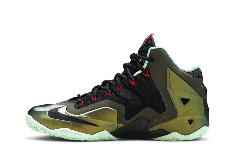 Кроссовки Nike LeBron 11 'King's Pride'