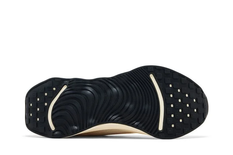 Krossovki-Nike-Wmns-Motiva-GORE-TEX-Guava-Ice-3