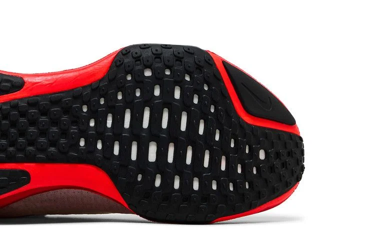 Кроссовки Nike ZoomX Invincible Run Flyknit 3 'Phantom Bright Crimson'