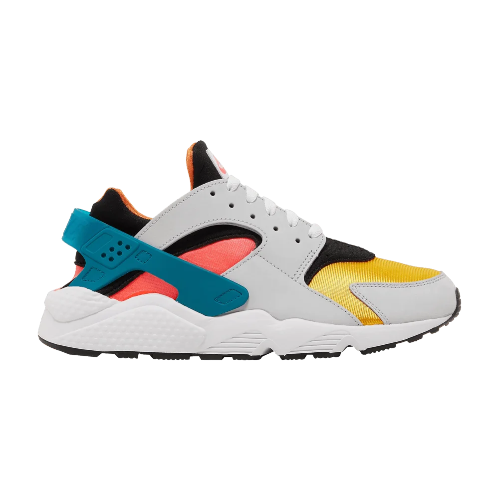 Krossovki-Nike-Air-Huarache-Run-NYC