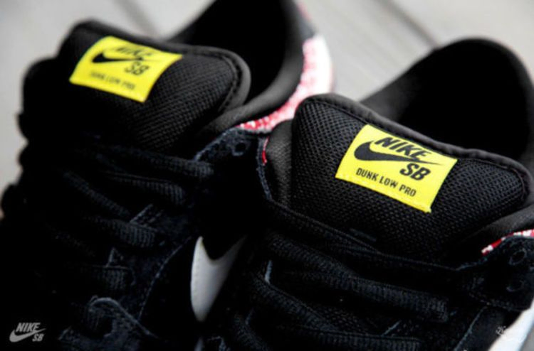 dunk-low-premium-sb-firecracker-313170-016_01