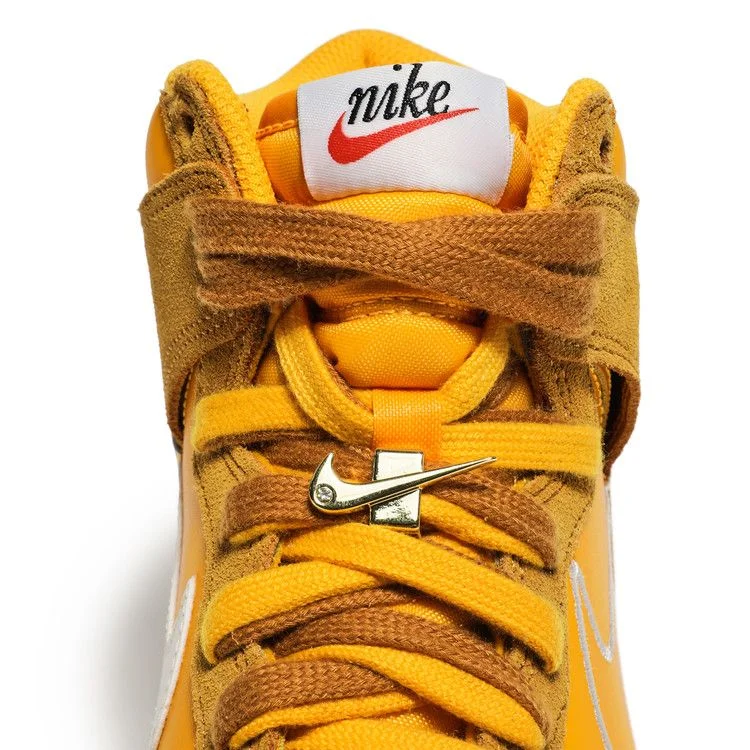 Krossovki-Nike-Wmns-Dunk-High-SE-First-Use-Pack-University-Gold-8