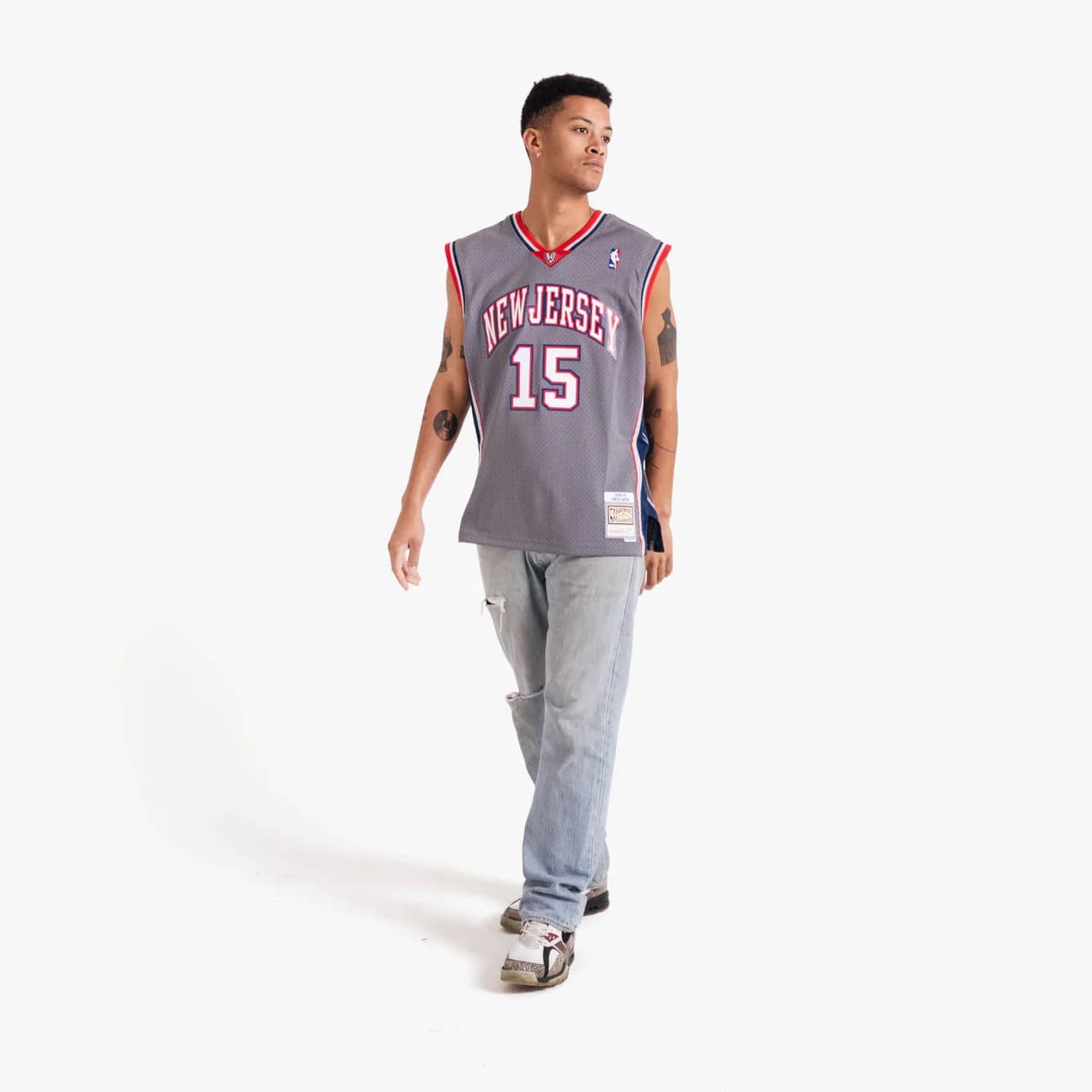 2004-05-New-Jersey-Nets-Vince-Carter-15-Swingman-Hardwood-Classics-Gray-Jersey-3