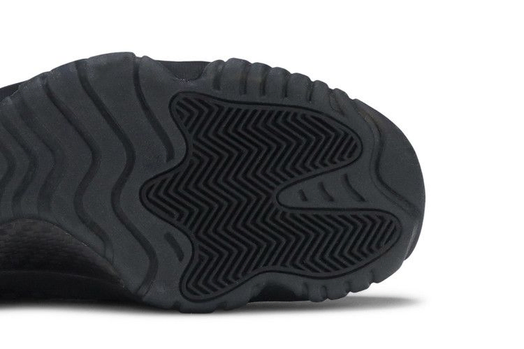 air-jordan-future-black-656503-001_04
