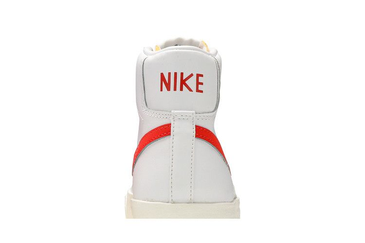 Кроссовки Nike Wmns Blazer '77 Vintage Mid 'Habanero Red'
