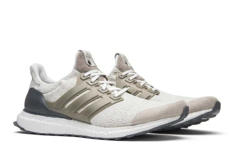 Krossovki-Sneakersnstuff-x-Social-Status-x-adidas-UltraBoost-Lux-Vintage-White-7