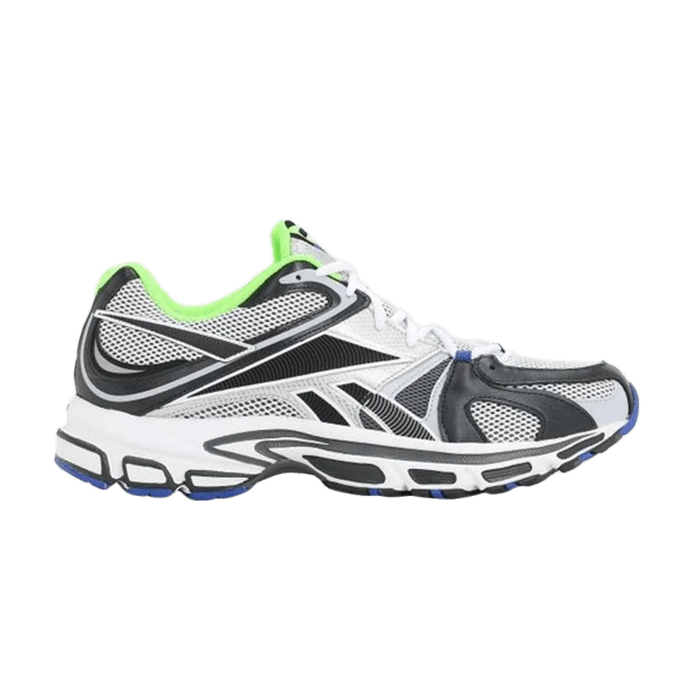 Krossovki-Vetements-x-Reebok-Spike-Runner-200-Grey-Silver