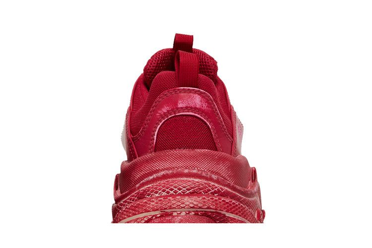 Кроссовки Balenciaga Wmns Triple S Sneaker 'Dark Red'
