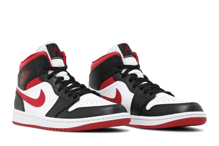 Krossovki-Air-Jordan-1-Mid-Black-Gym-Red-7