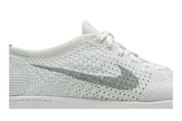 Кроссовки Nike Wmns Tennis Classic Ultra Flyknit 'White Wolf Grey'