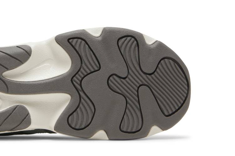 wmns-tech-hera-mica-green-dr9761-001_04