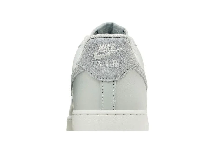 Кроссовки Nike Air Force 1 '07 LV8 'Light Silver Pumice'