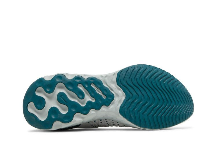wmns-react-phantom-run-flyknit-2-platinum-tint-dark-teal-green-do6698-001_03