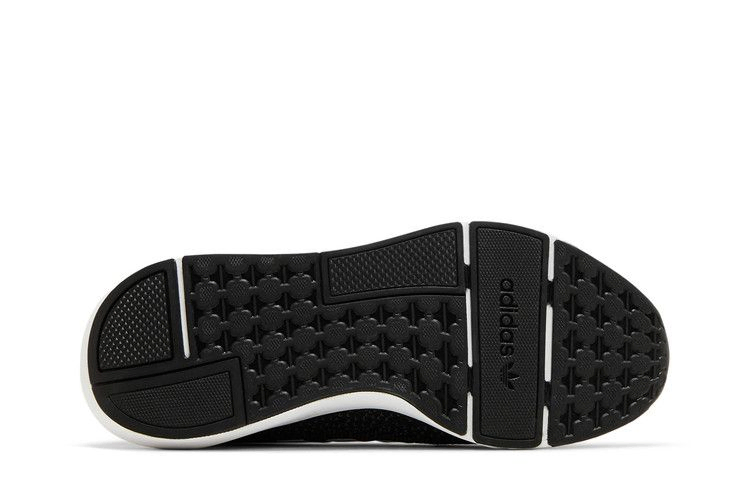 Кроссовки adidas Wmns Swift Run 22 'Black White'