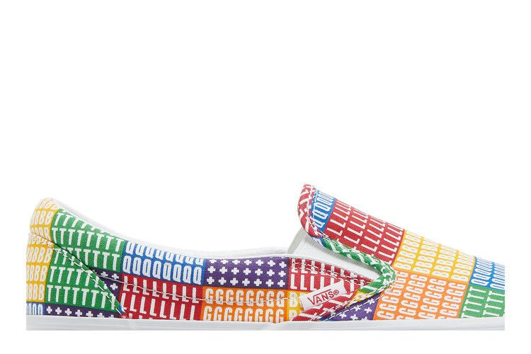 classic-slip-on-pride-vn0a33tb3wj_01