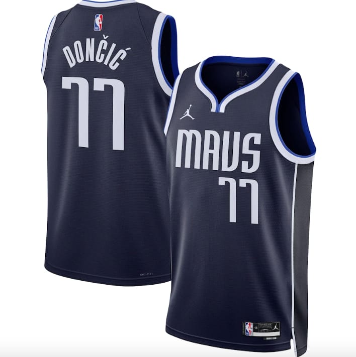 Баскетбольная джерси 2022-23 Dallas Mavericks #77 Luka Doncic Jordan Statement Navy Jersey