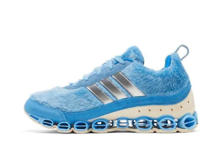 Krossovki-Kerwin-Frost-x-adidas-Microbounce-T1-YTI-2