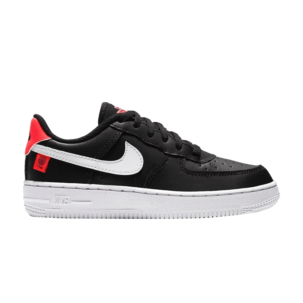 Krossovki-Nike-Force-1-PS-Worldwide-Pack-Black-Flash-Crimson