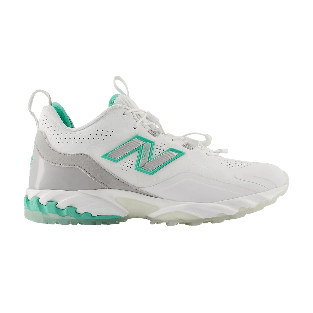 Krossovki-New-Balance-Fuelcell-Lindor-3-Off-Field-White