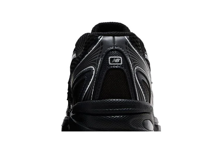 Кроссовки New Balance 740 Big Kid 'Black Silver Metallic'