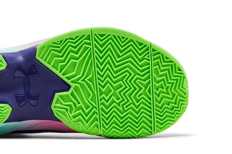 curry-2-retro-gs-northern-lights-2022-3026053-600_04