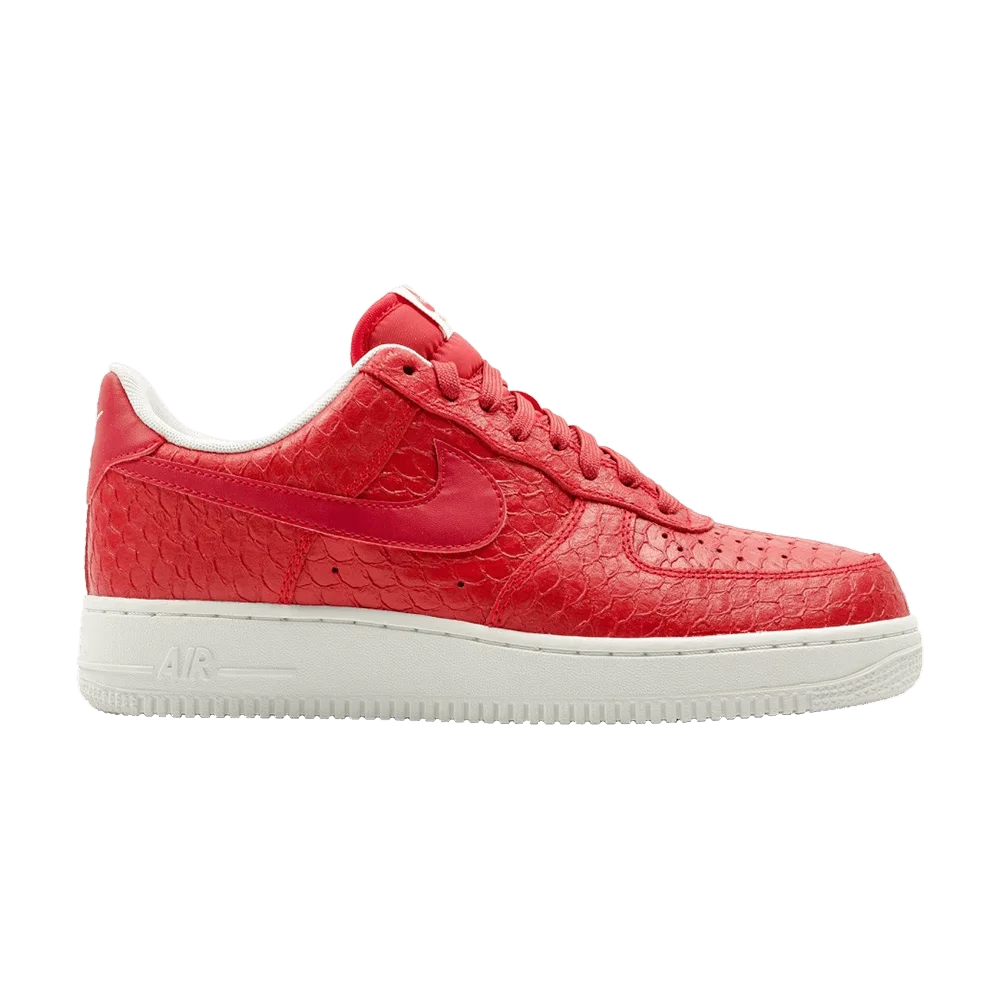 Krossovki-Nike-Air-Force-1-Low-07-LV8-Red-Croc