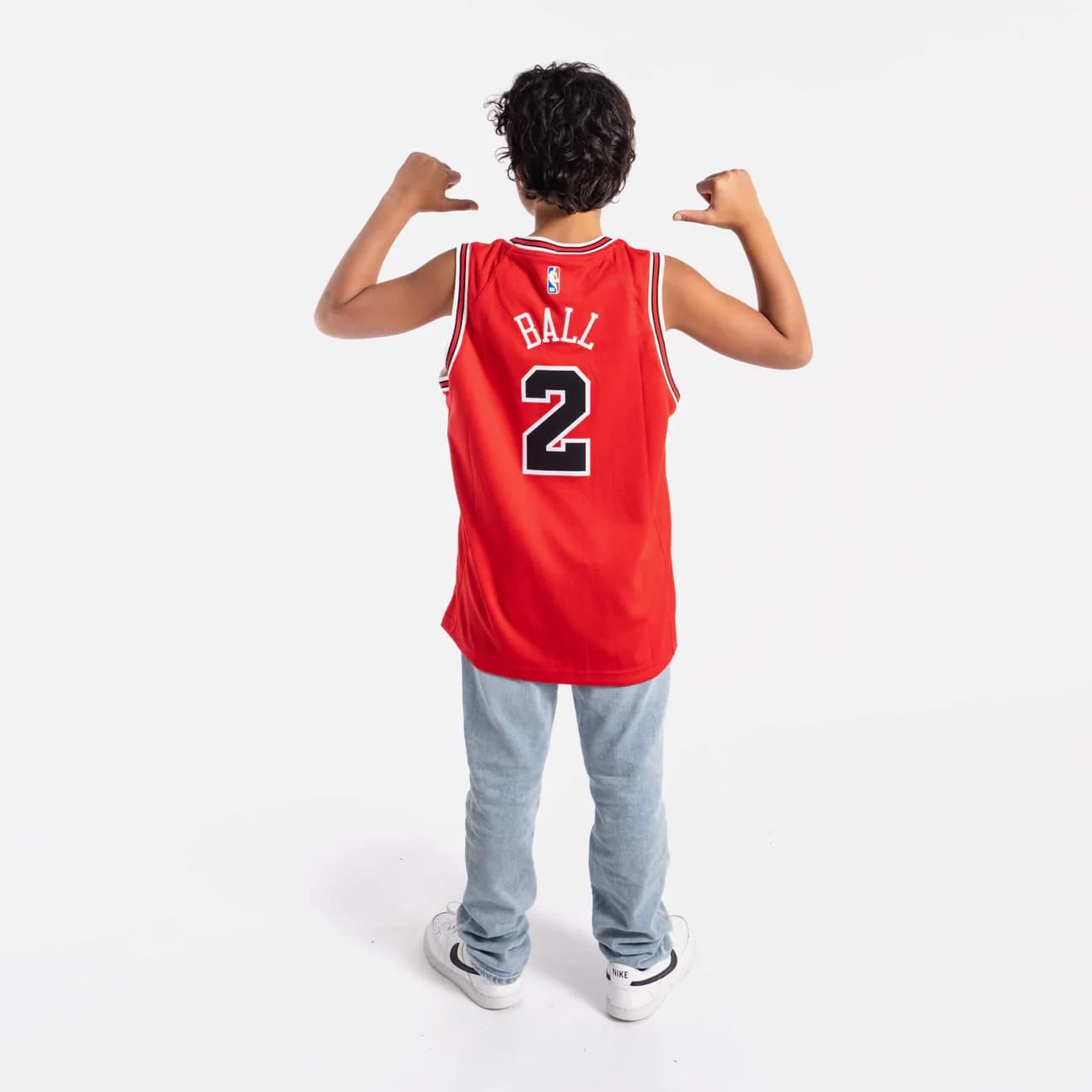 2022-23-Chicago-Bulls-Lonzo-Ball-2-Youth-Swingman-Icon-Edition-Red-Jersey-4