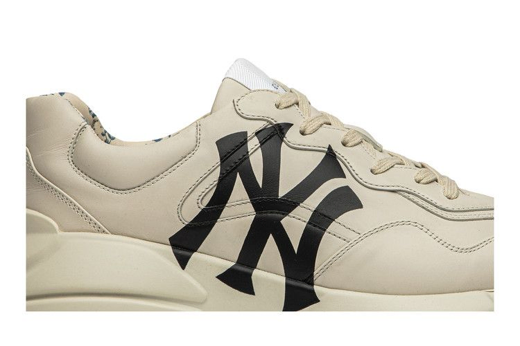 gucci-rhyton-leather-sneaker-ny-yankees-548638-drw00-9022_01