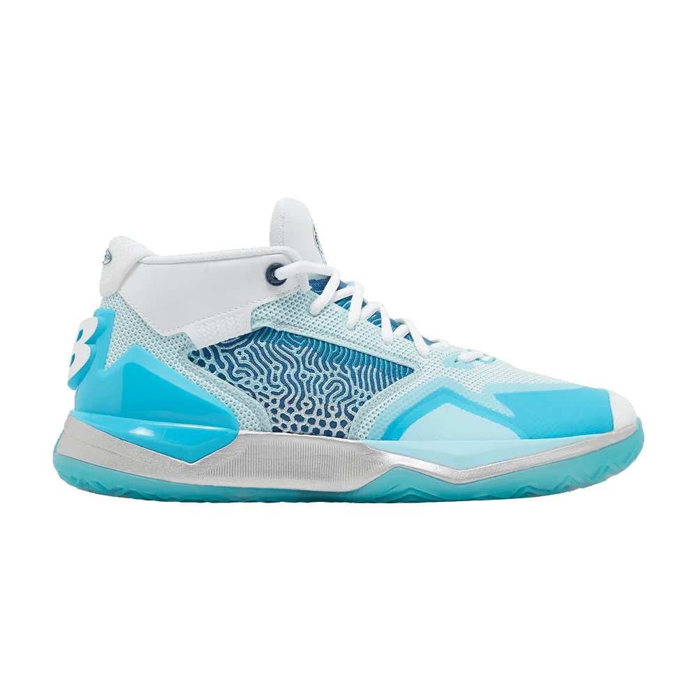 Krossovki-New-Balance-KAWHI-Christmas