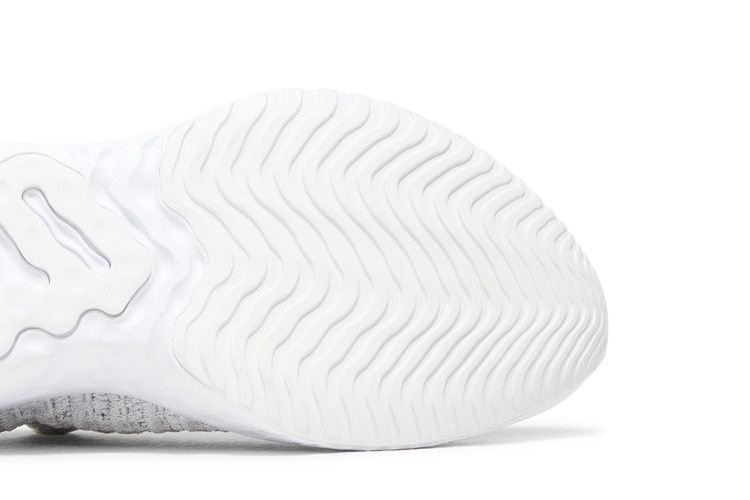 wmns-react-phantom-run-flyknit-2-premium-pure-platinum-white-cz4830-002_04