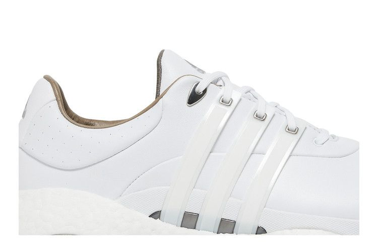 tour-360-22-golf-white-silver-metallic-gv7245_01