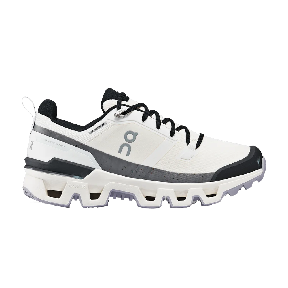 Krossovki-ON-Wmns-Cloudwander-Waterproof-Ivory-Black