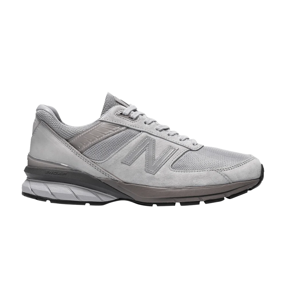 Krossovki-Haven-x-New-Balance-990v5-Made-in-USA-Reflective-Grey