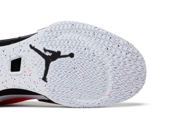 air-jordan-36-low-pf-infrared-dh0832-660_04