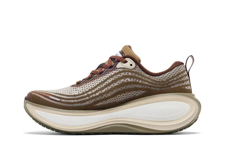 Кроссовки Nike Vomero Plus QS 'Off Noir Pecan Phantom'