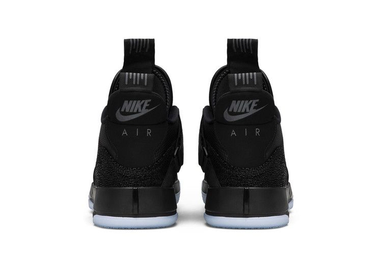 air-jordan-33-utility-blackout-aq8830-002_05
