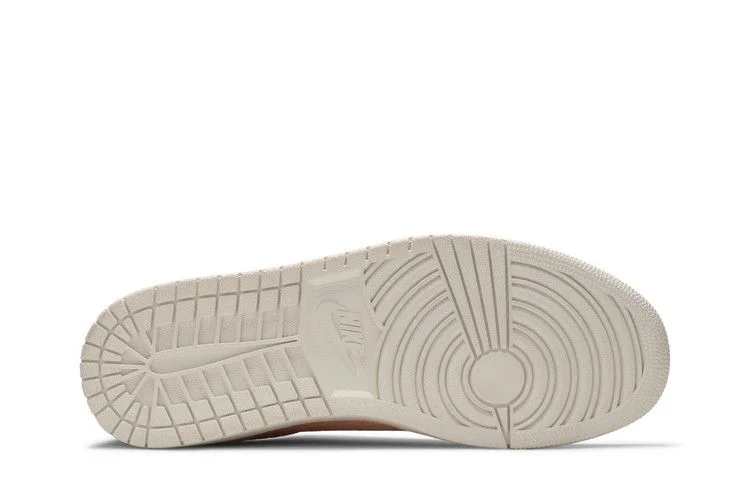Krossovki-Air-Jordan-1-Retro-Low-Swooshless-Arctic-Orange-3