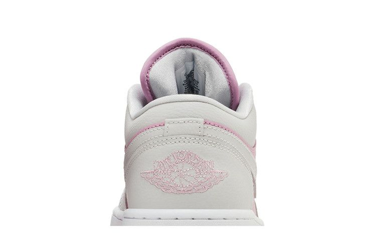 Кроссовки Wmns Air Jordan 1 Low 'Orchid Neutral Grey'