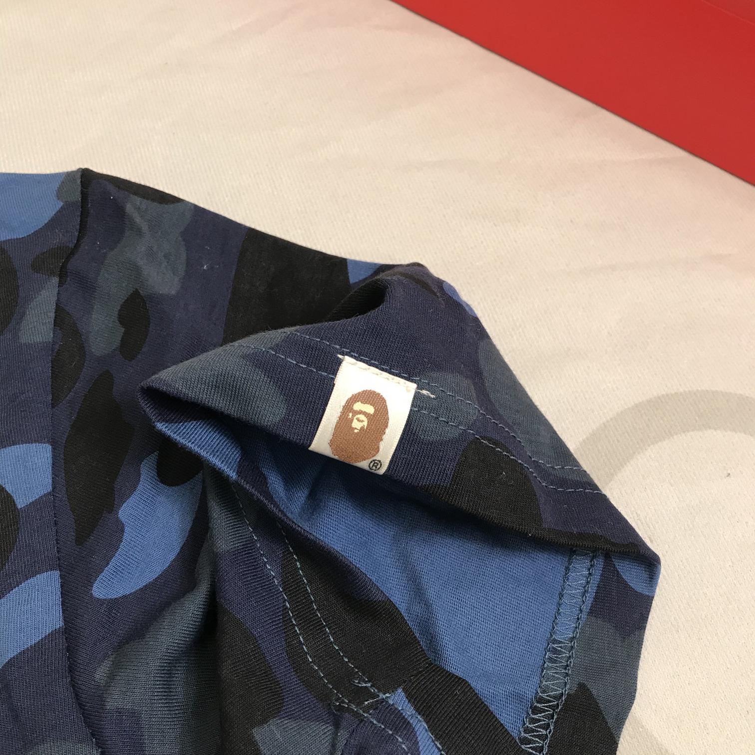 Футболка BAPE Color Camo Side Shark Tee Navy