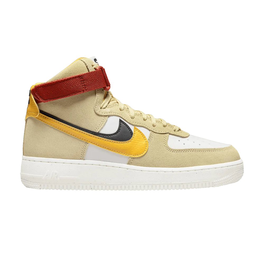 Krossovki-Nike-Wmns-Air-Force-1-High-SE-82-Sesame