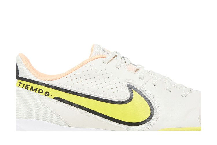 Кроссовки Nike Tiempo Legend 9 Academy IC 'Phantom Yellow Strike'