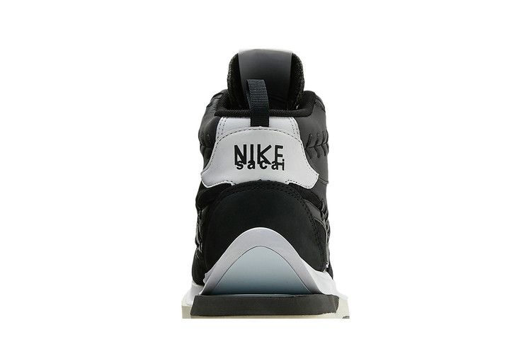 Кроссовки sacai x Jean Paul Gaultier x Nike VaporWaffle 'Black'