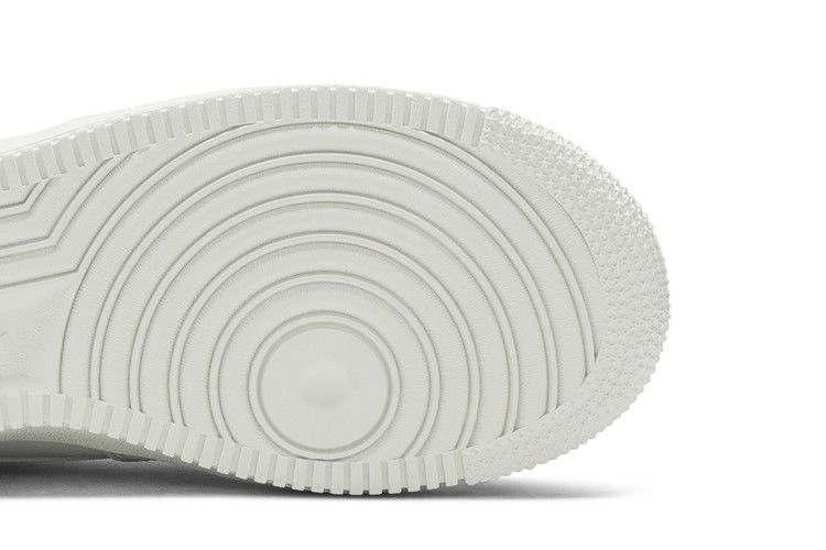 wmns-air-force-1-07-ess-platinum-tint-ao2132-003_03