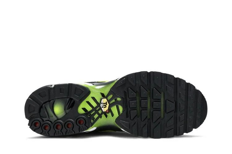 Krossovki-Nike-Air-Max-Plus-Black-Volt-3