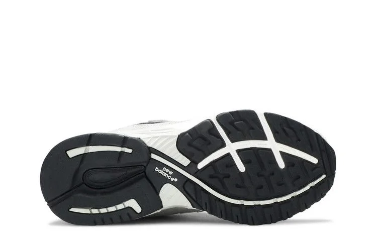Krossovki-New-Balance-Wmns-993-Made-In-USA-Grey-3