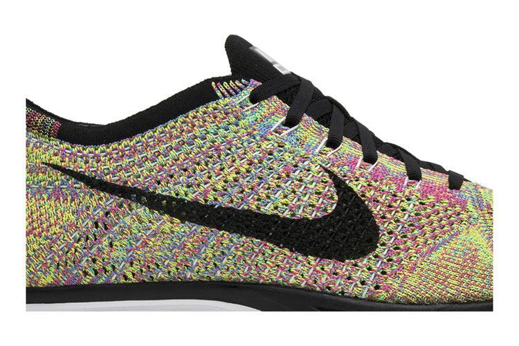 flyknit-racer-526628-004_01
