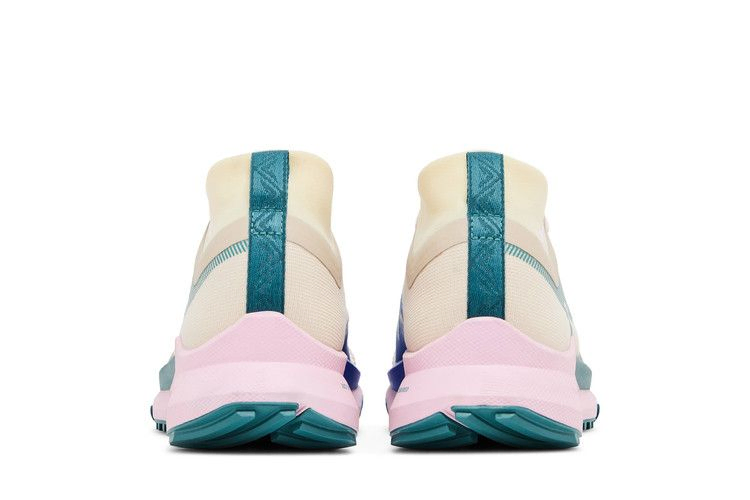 Кроссовки Nike Wmns React Pegasus Trail 4 GORE-TEX 'Sanddrift Pearl Pink'